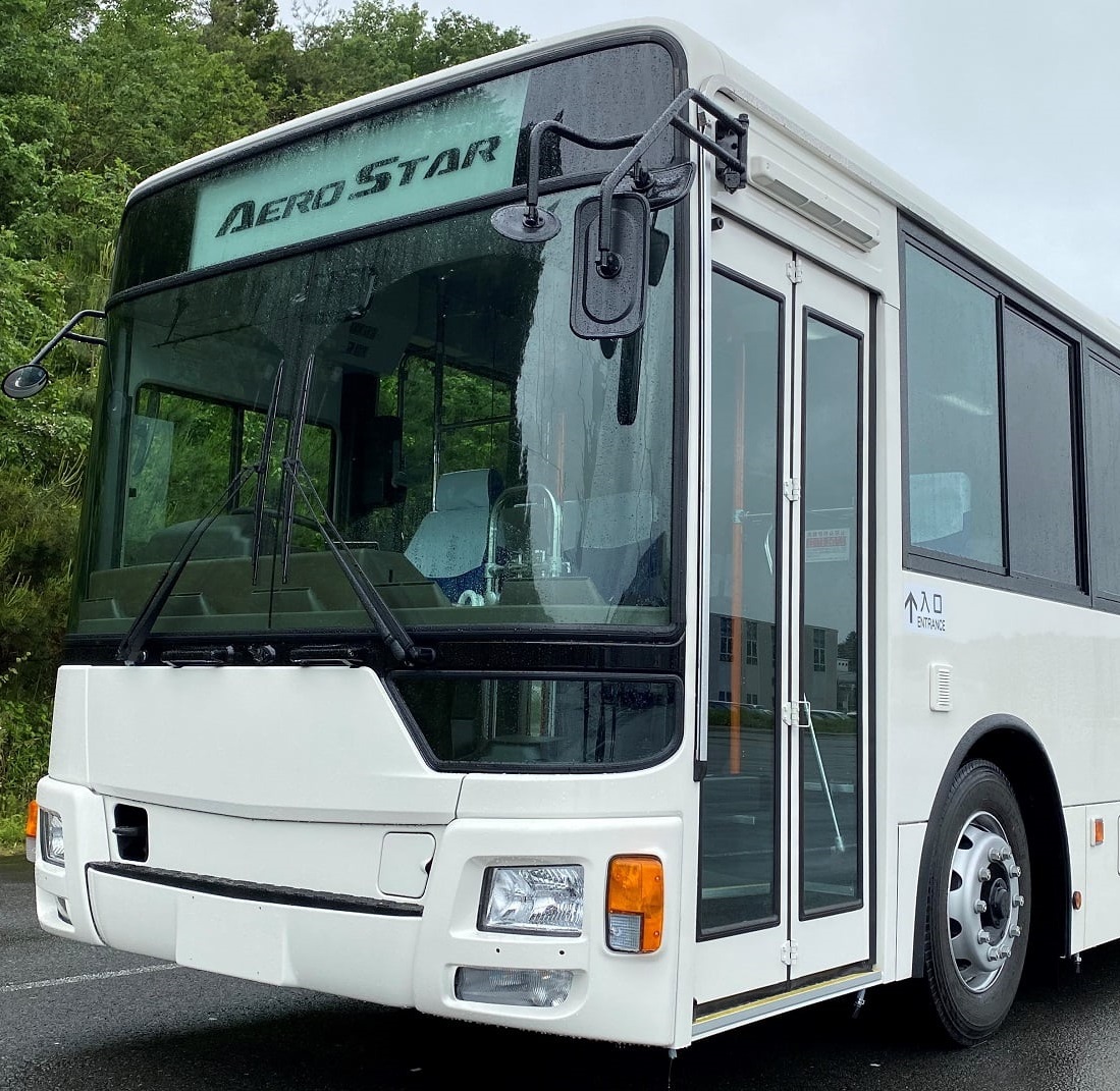 三菱ふそうトラック バスから大型送迎バス エアロスター前扉仕様車 が発表されました ネコ パブリッシング